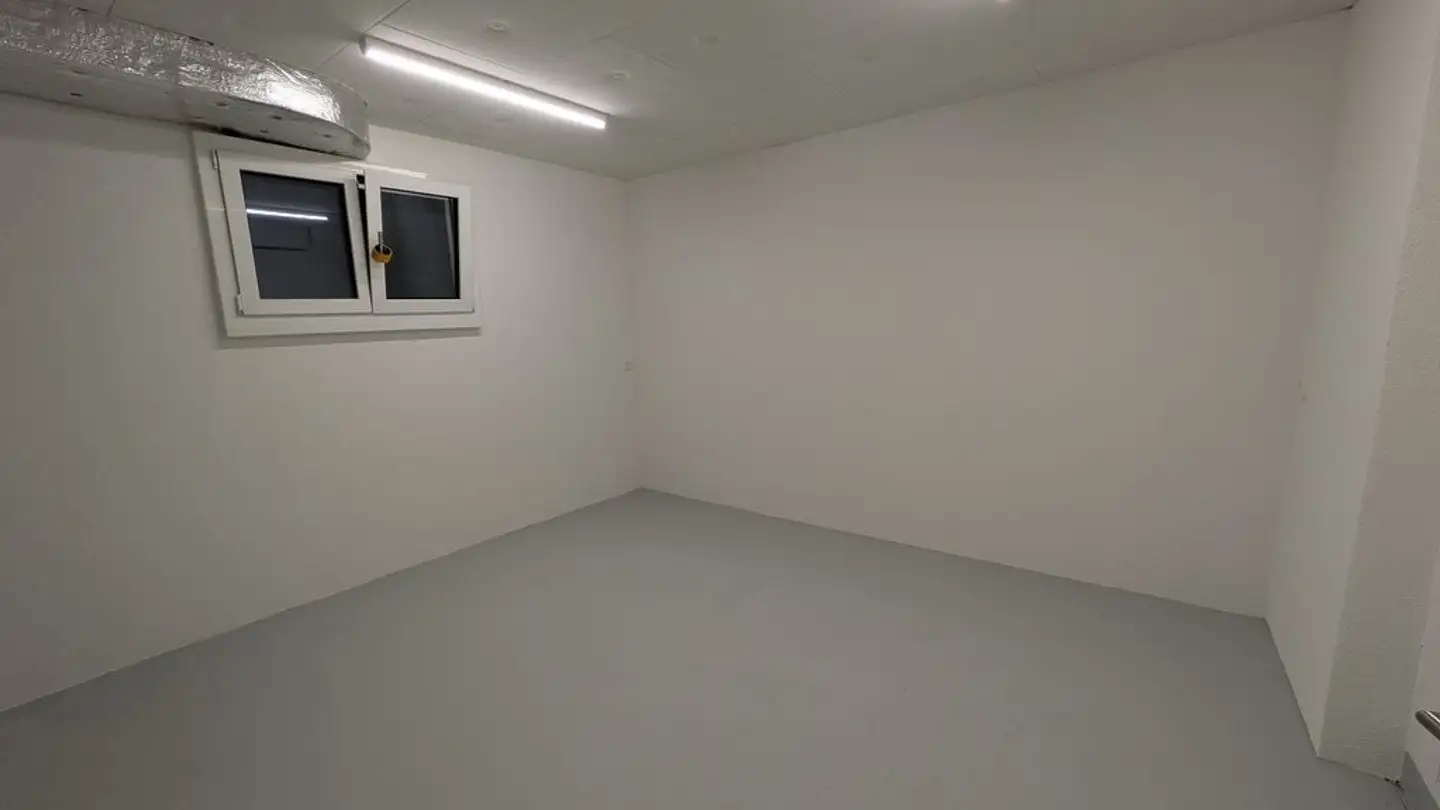 Storage space for rent - Seestrasse 18, 8806 Bäch SZ