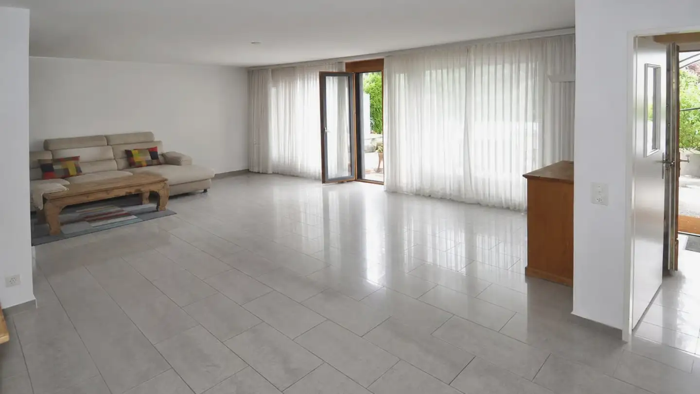 Apartment for rent - Im Gjuch 12, 8143 Stallikon - Photo 2