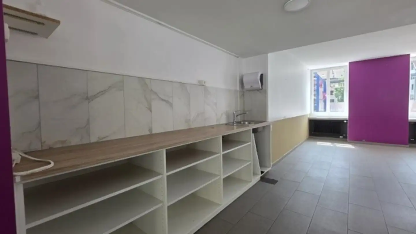 Commercial à louer - Rue Daniel-Jeanrichard 13, 2400 Le Locle - Photo 2