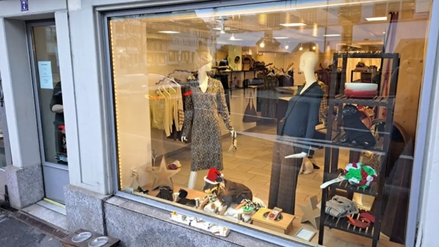 Shop for rent - Kolinplatz 5, 6300 Zug - Photo 3