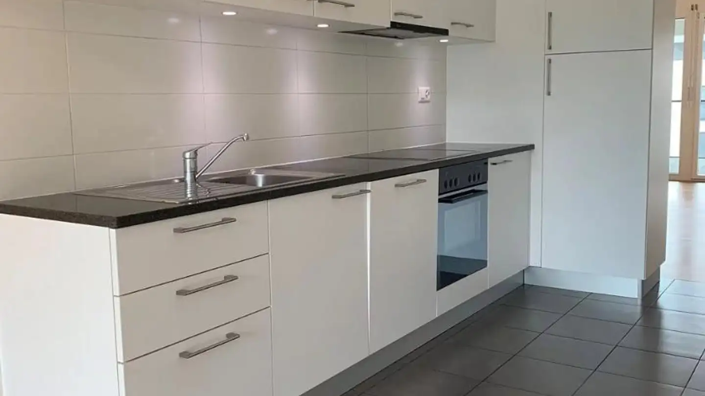 Appartement à louer - Avenue De La Gare 32, 1870 Monthey - Photo 2