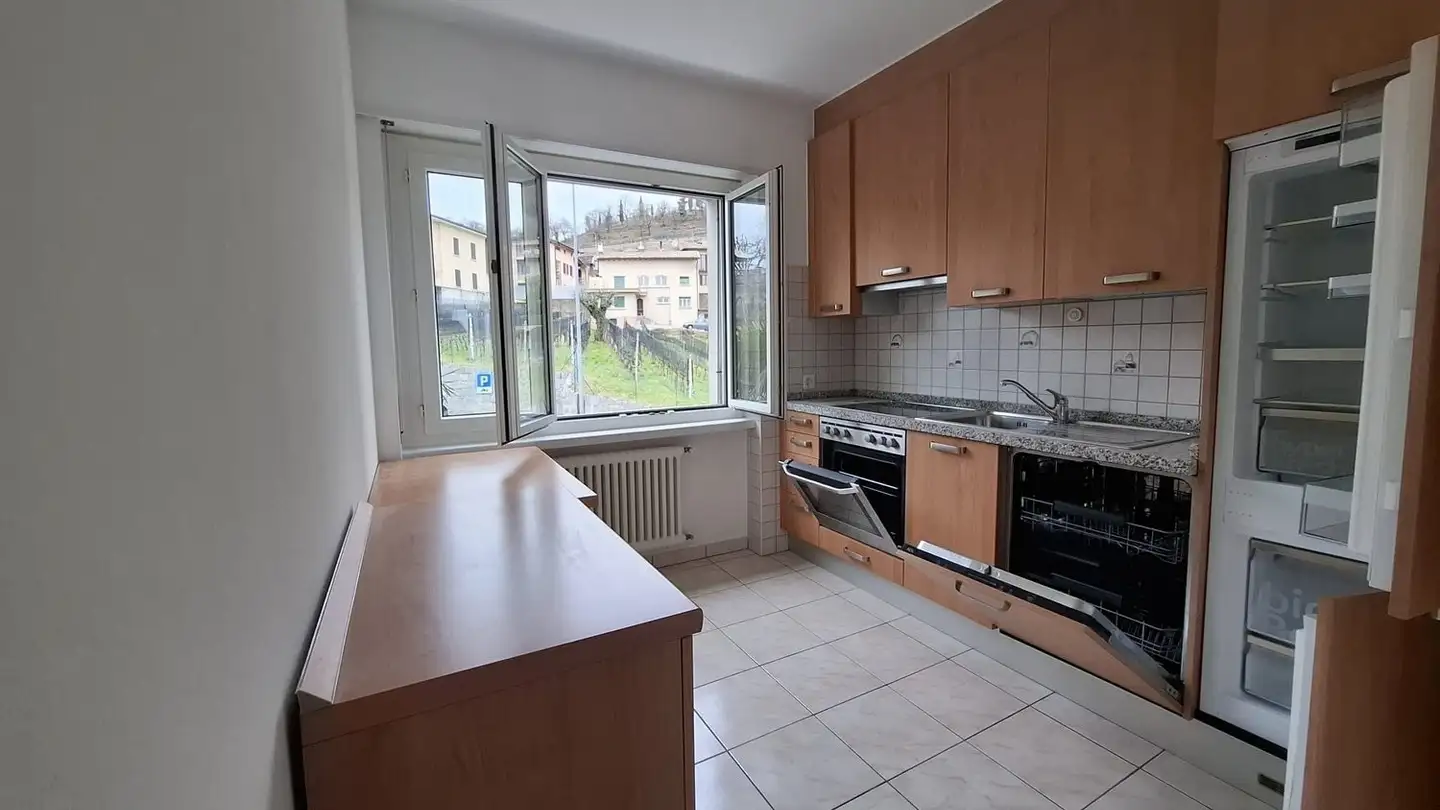 Apartment for rent - 6863 Besazio - Photo 3