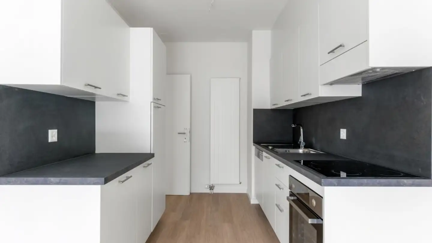 Apartment for rent - Via Pizzo Di Claro 21, 6500 Bellinzona - Photo 2