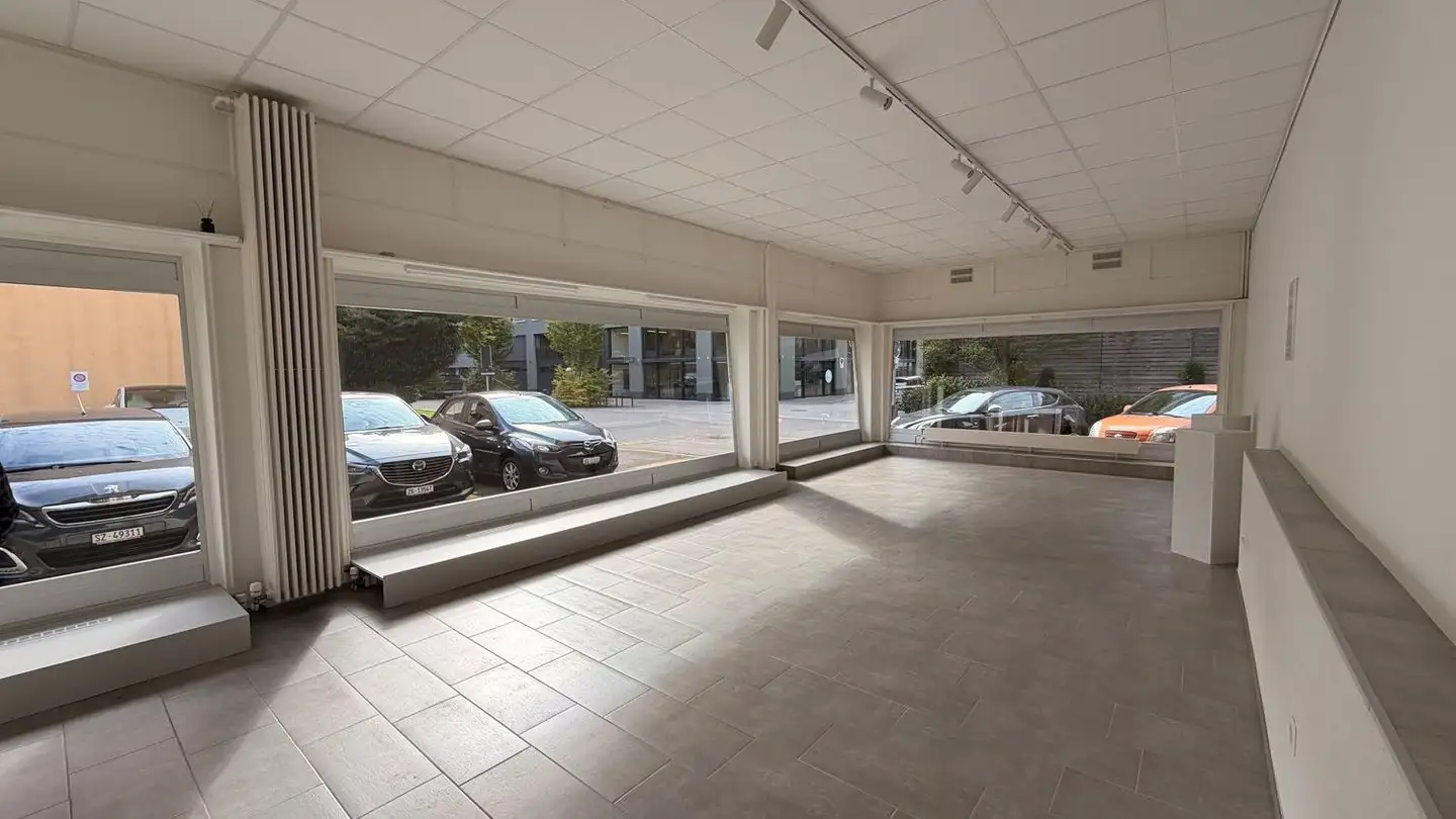 Shop for rent - Lauriedstrasse 4, 6300 Zug