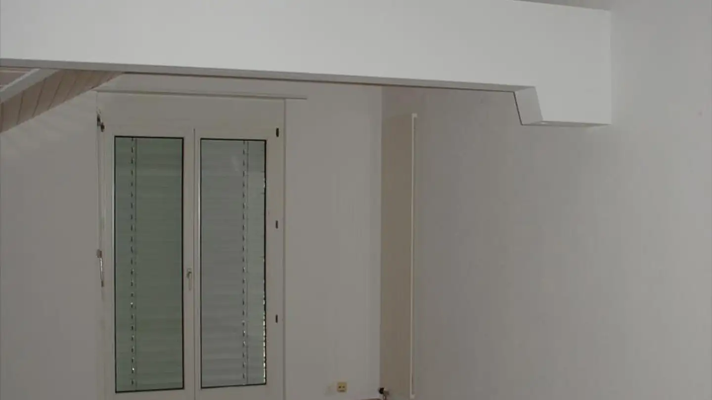 Dachgeschosswohnung mieten - Champs-Forts 7, 2740 Moutier - Foto 3