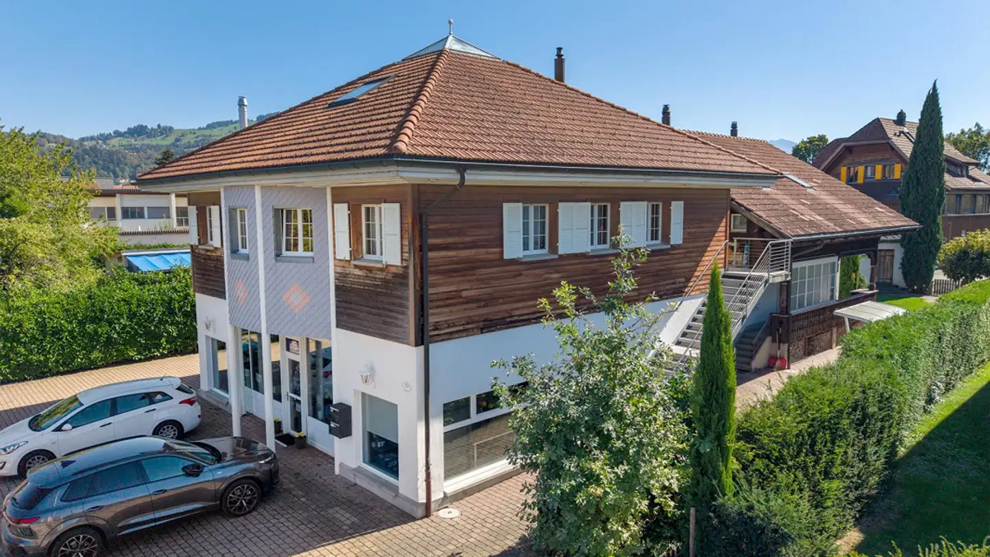Edificio ad uso misto in vendita - Aumattweg 59, 3613 Steffisburg