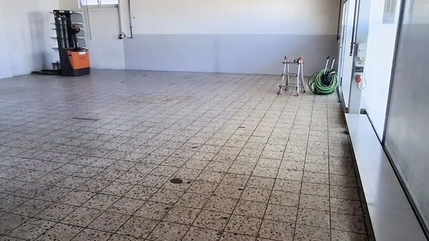 Proprietà industriale in affitto - Bergstrasse 15, 4853 Riken AG - Photo 2