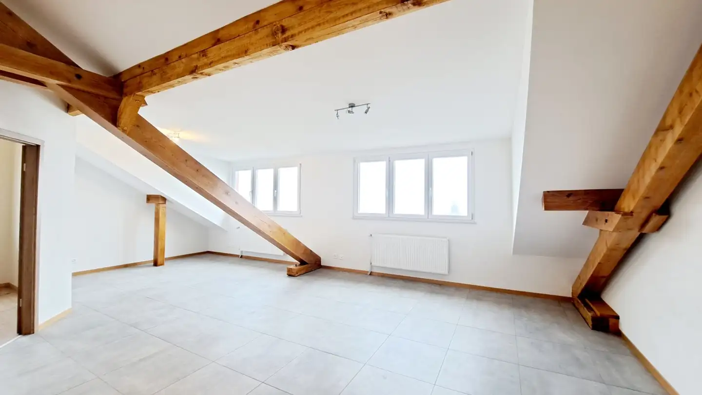 Attique à louer - Rue Du Chasseron 24, 1450 Ste-Croix - Photo 2