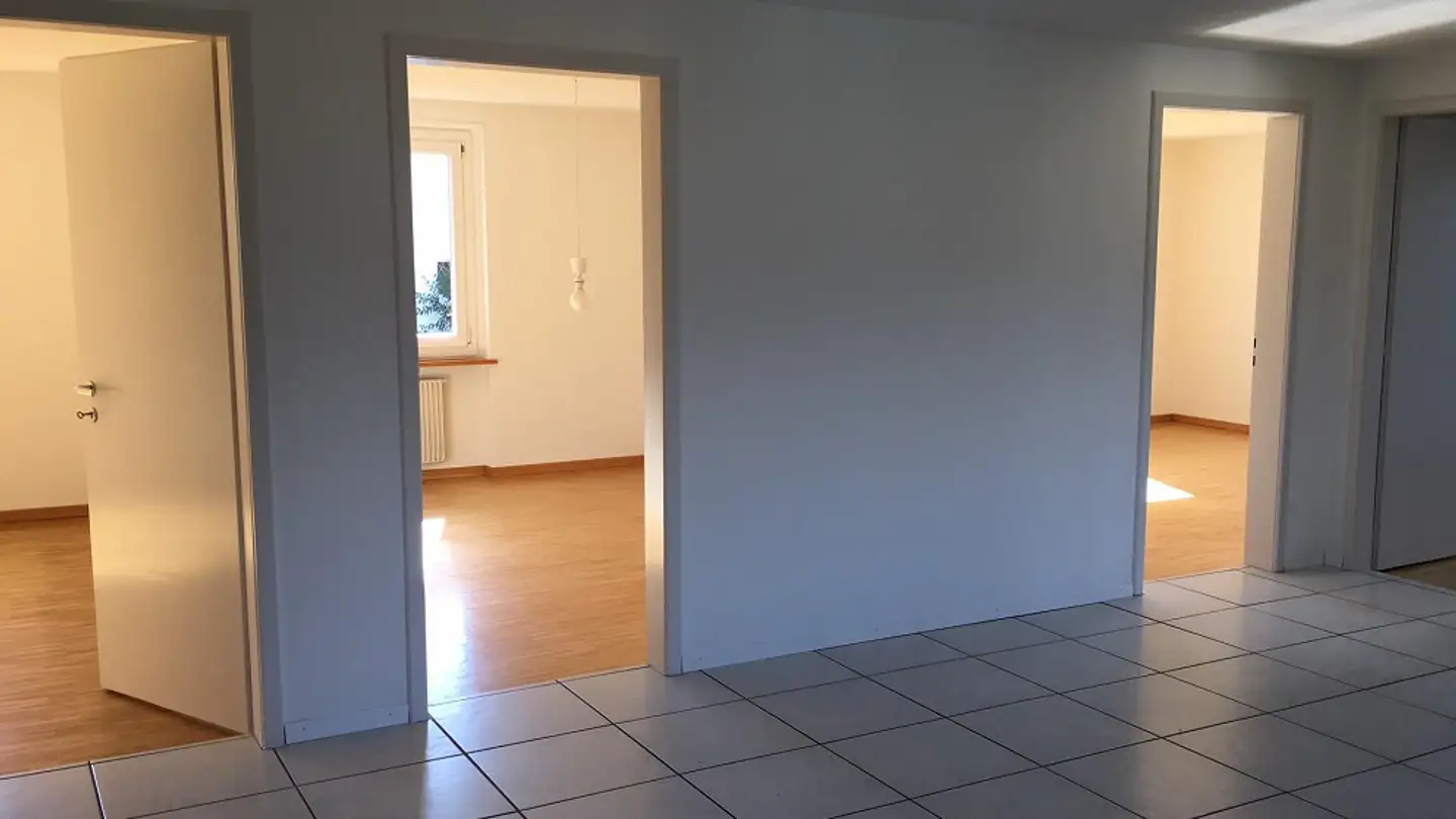 Appartement à louer - Meisenweg 9, 2563 Ipsach - Photo 2