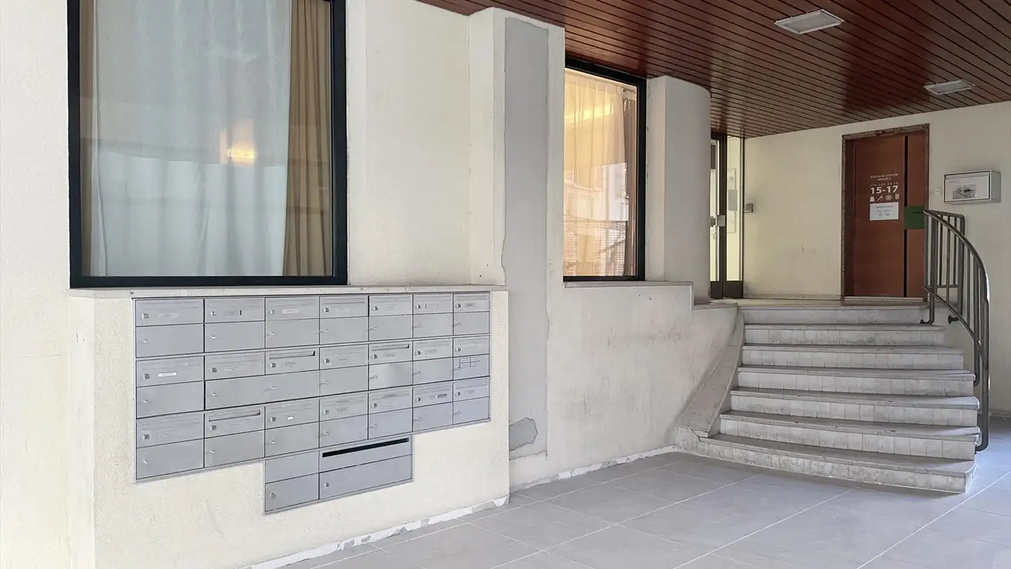 Underground parking space for rent - Rue Saint-Laurent, 1207 Genève - Photo 3