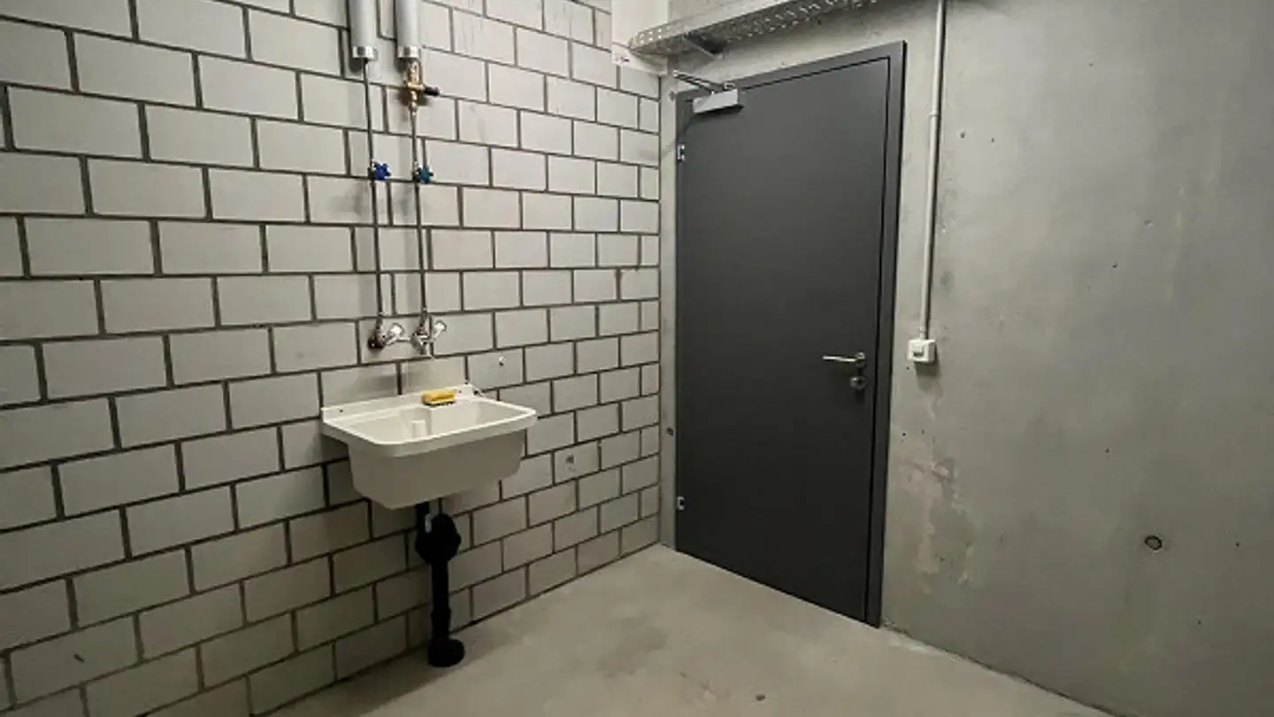 Office space for rent - Ulmenstrasse 1, 8636 Wald ZH