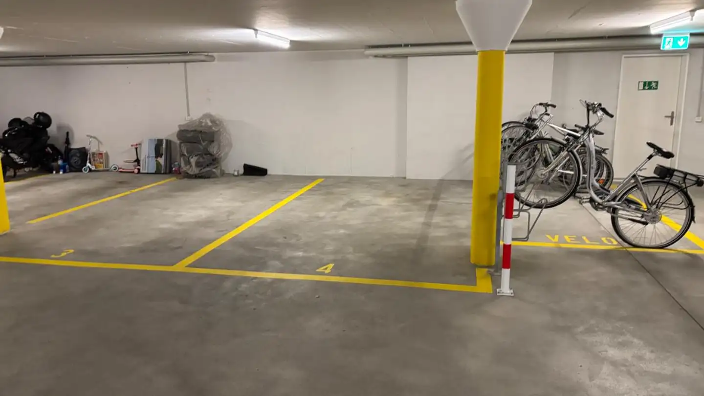 Parcheggio sotterraneo in affitto - Eichenweg 37, 8424 Embrach