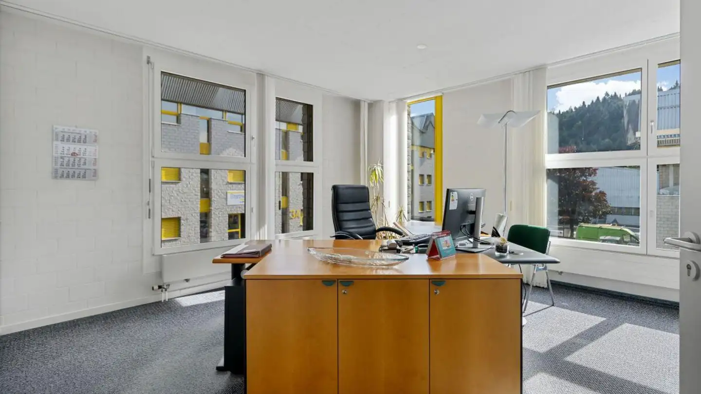 Bureau à louer - Winkelbüel 2, 6043 Adligenswil