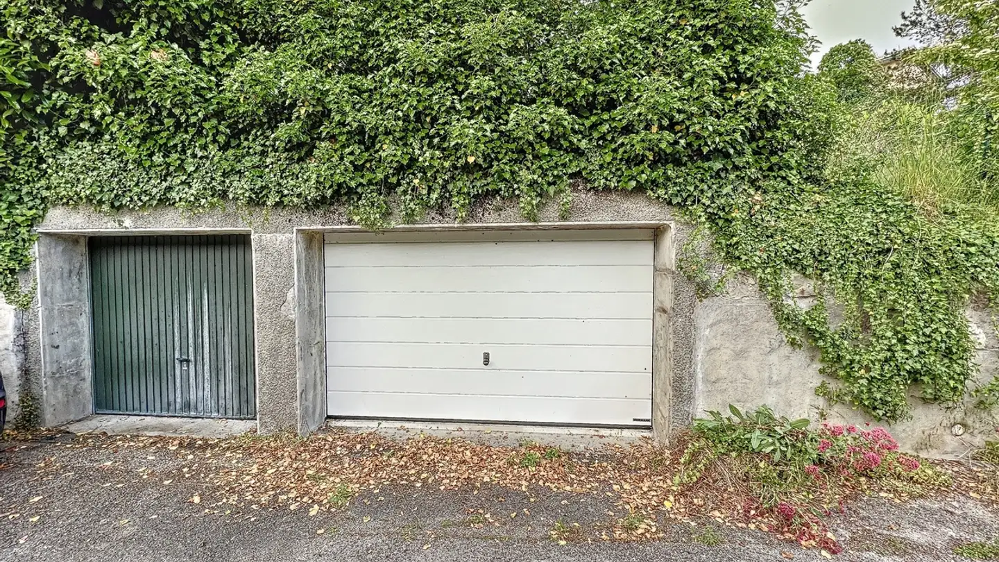 Garage for rent - Chemin Du Devin 25, 1012 Lausanne