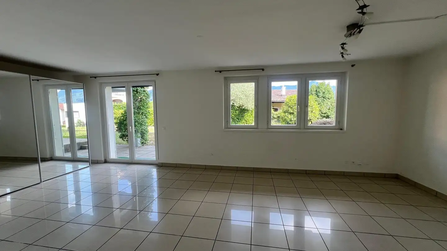 Appartement à louer - Via Lucino 35, 6932 Breganzona