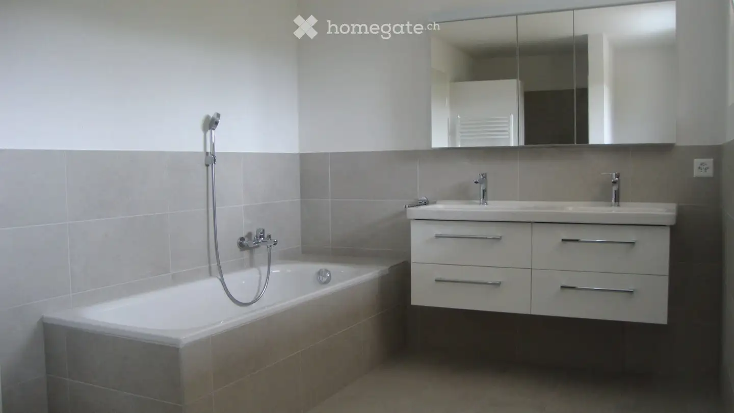 Single house for rent - Rue de l'Eglise, 1128 Reverolle - Photo 4