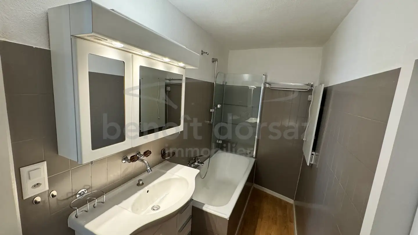 Appartement à vendre - 1976 Erde - Photo 4