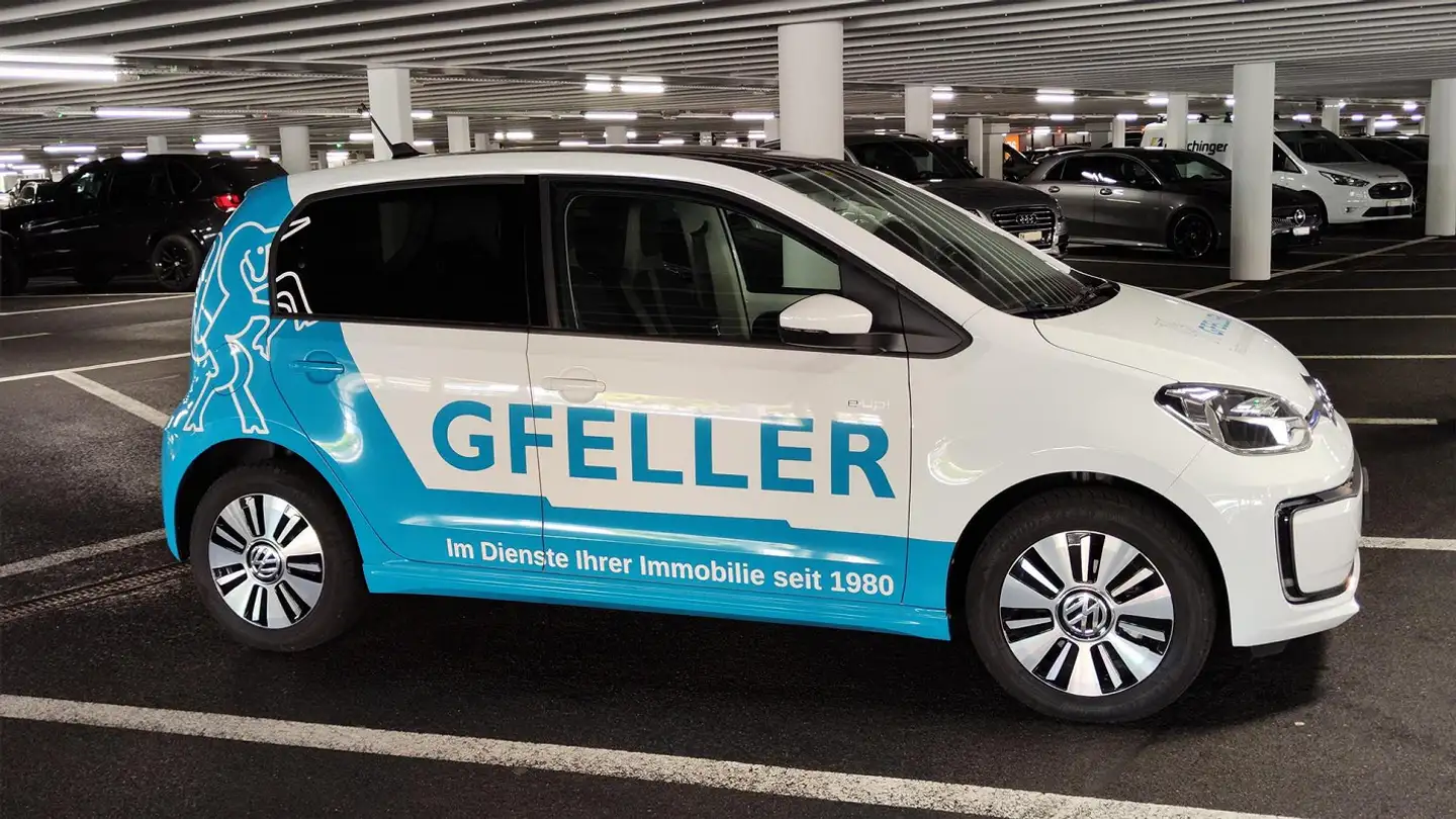 Place de parking extérieure à louer - Gumpisbüelstrasse 62, 8600 Dübendorf