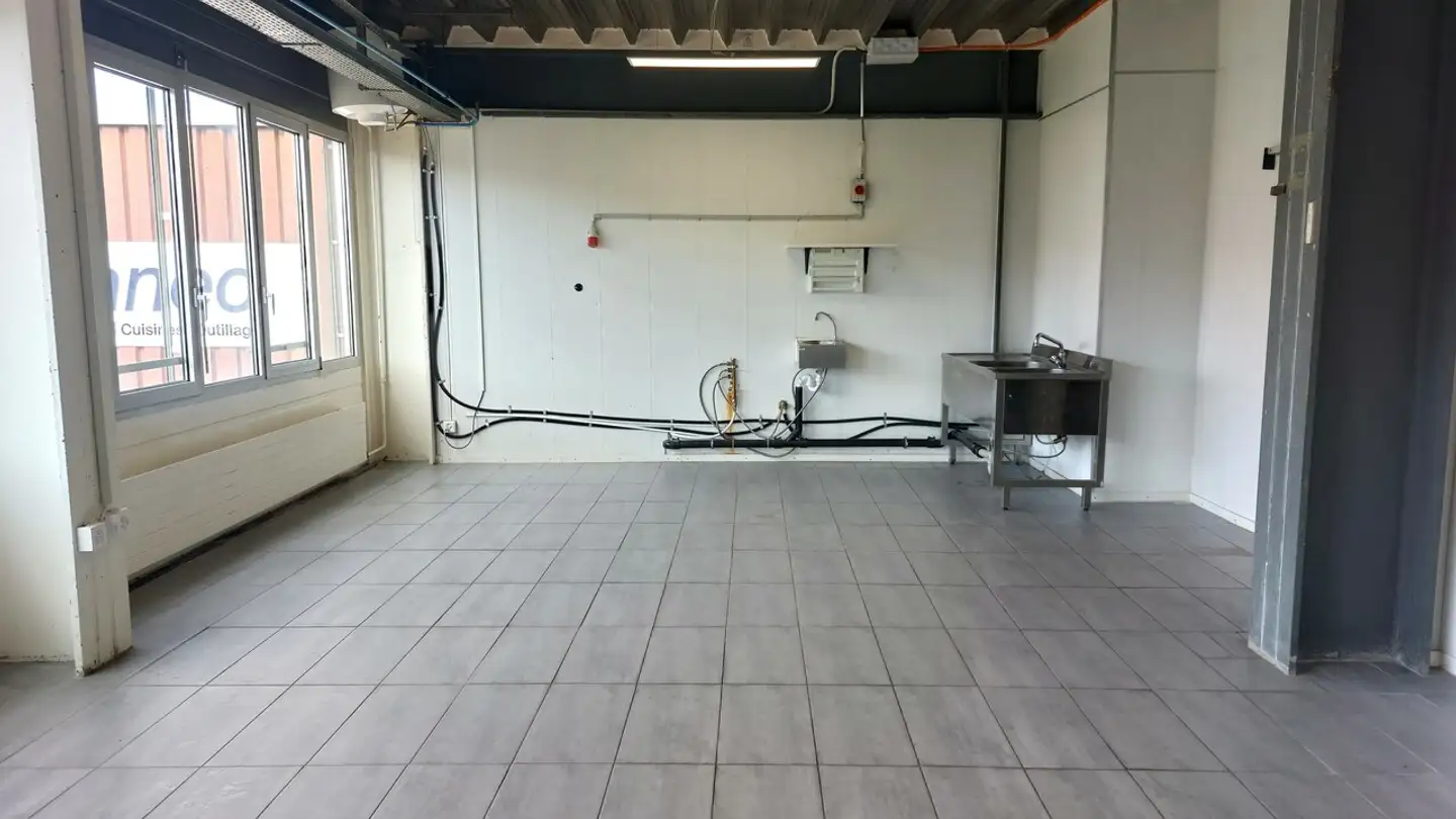 Commercial à louer - Route De Denges 6, 1027 Lonay