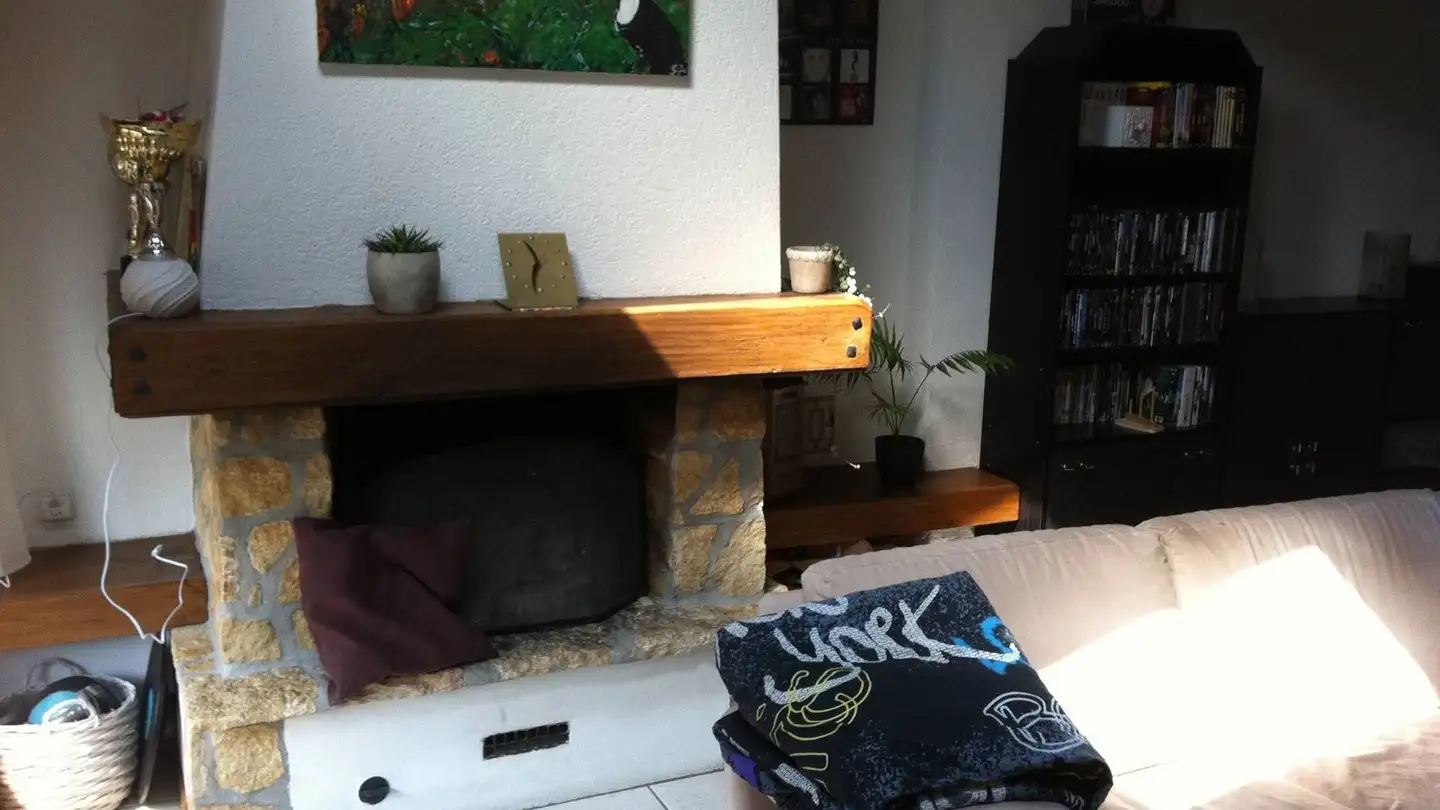 Apartment for rent - 2742 Perrefitte - Photo 2