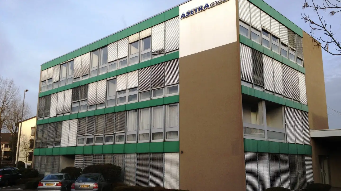 Parcheggio esterno in affitto - Jurastrasse 2, 4142 Münchenstein