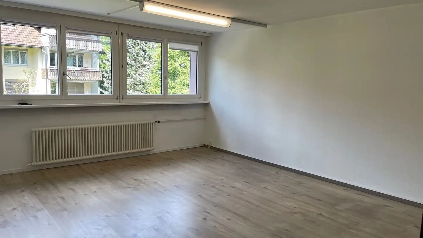 Commercial for rent - Steinbruggstrasse 21, 8165 Oberweningen