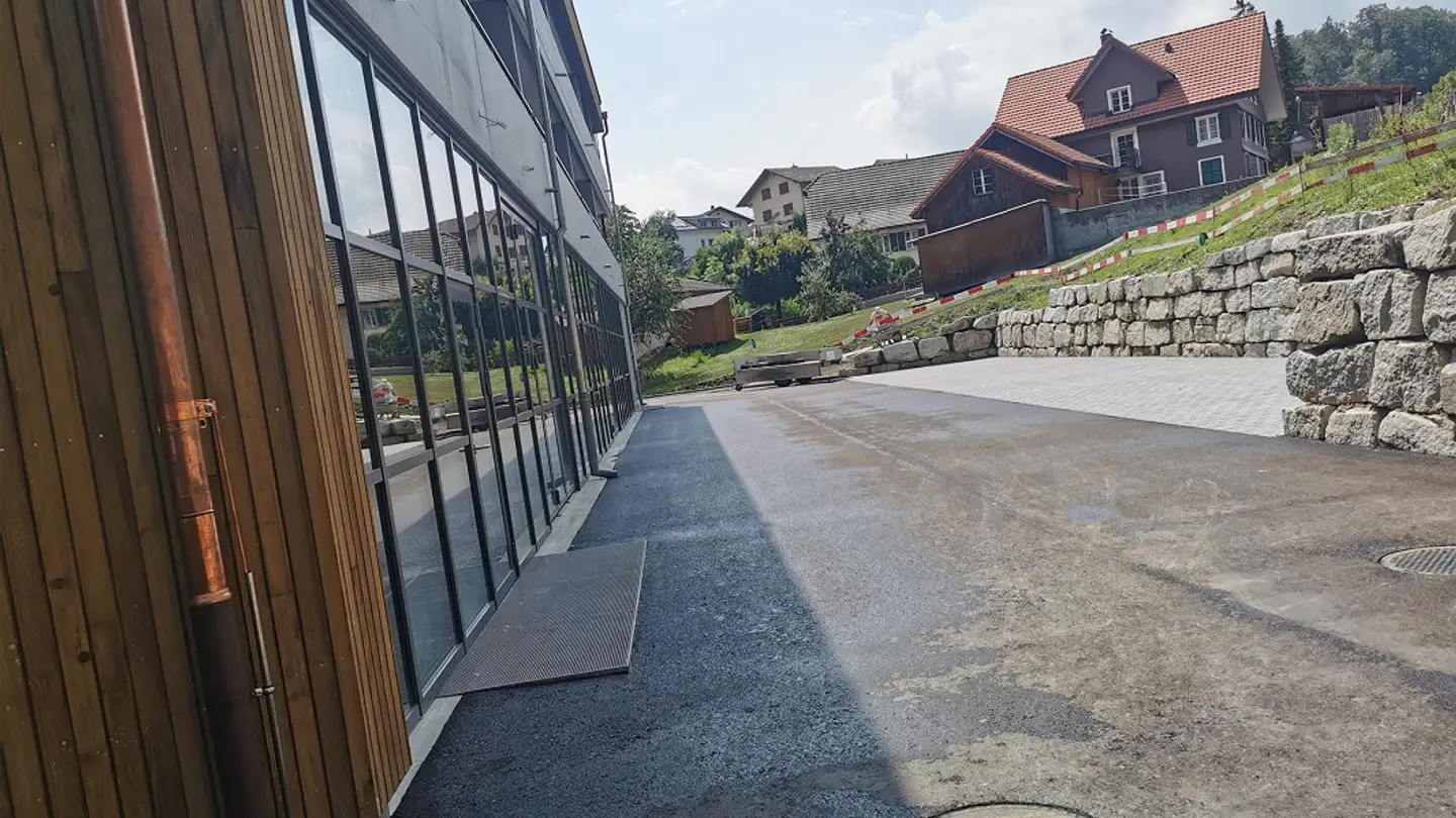 Edificio ad uso misto in affitto - Luzernstrasse 11, 6106 Werthenstein - Photo 2