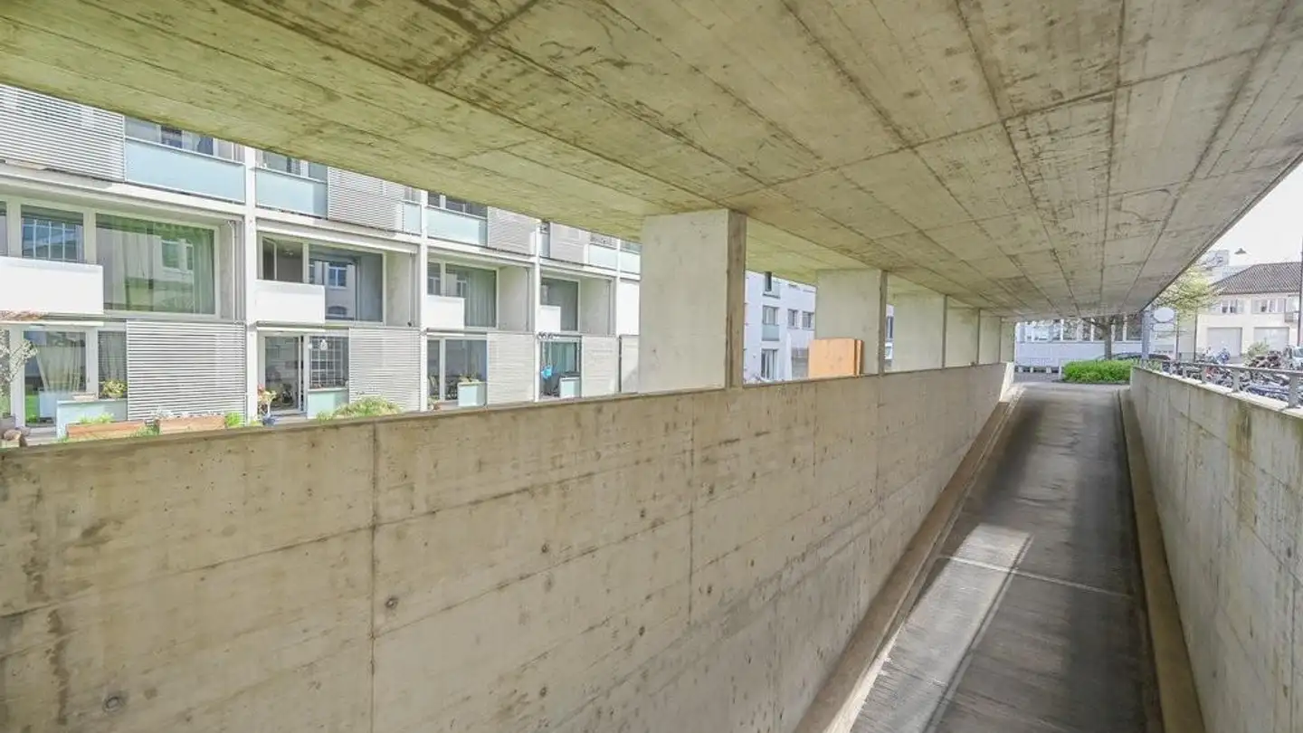 Indoor motorbike parking space for rent - Weissenbühlweg 40, 3007 Bern