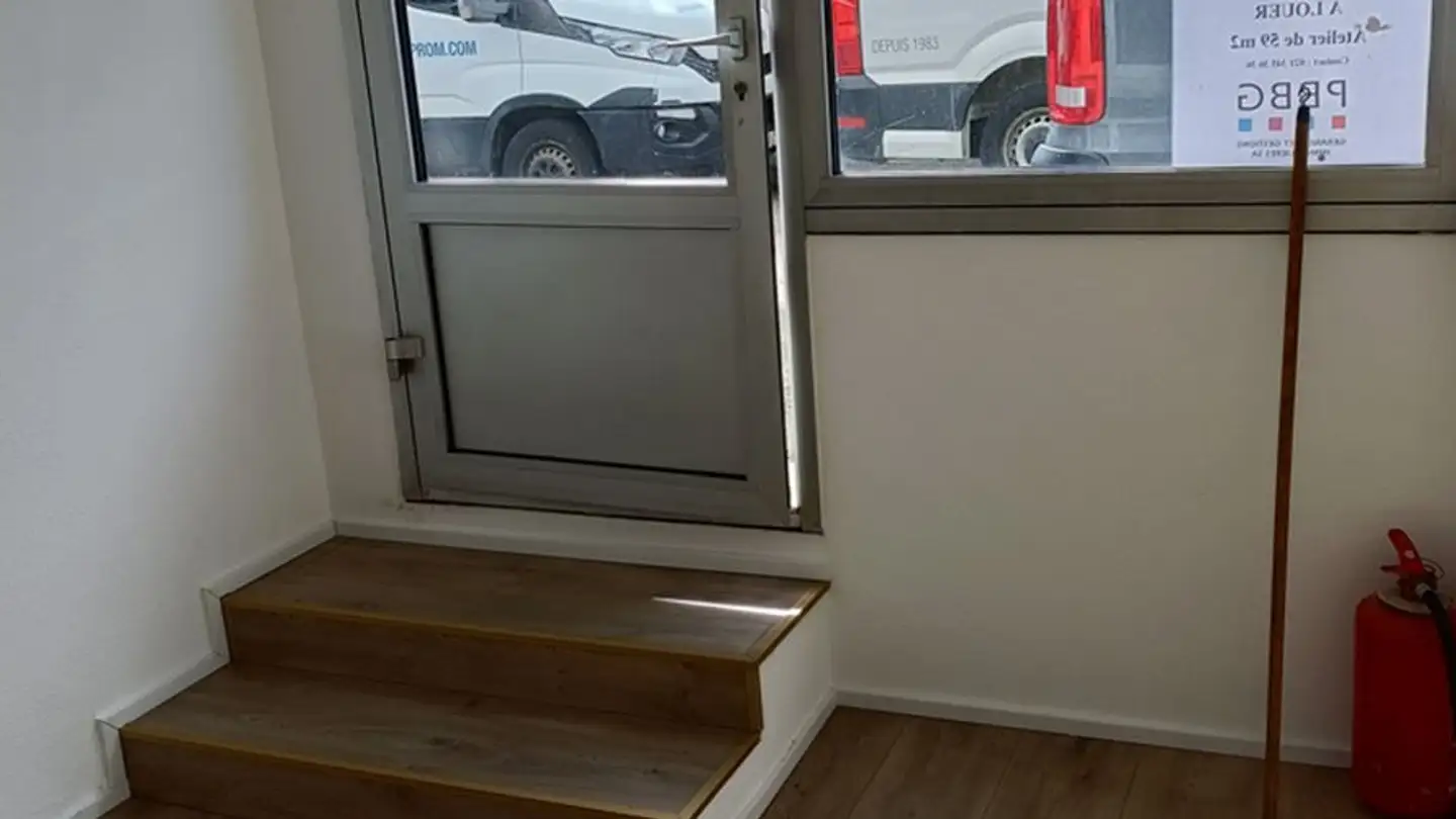 Mischgenutztes Gebäude mieten - Zone Industrielle Le Trési 4, 1028 Préverenges - Foto 2