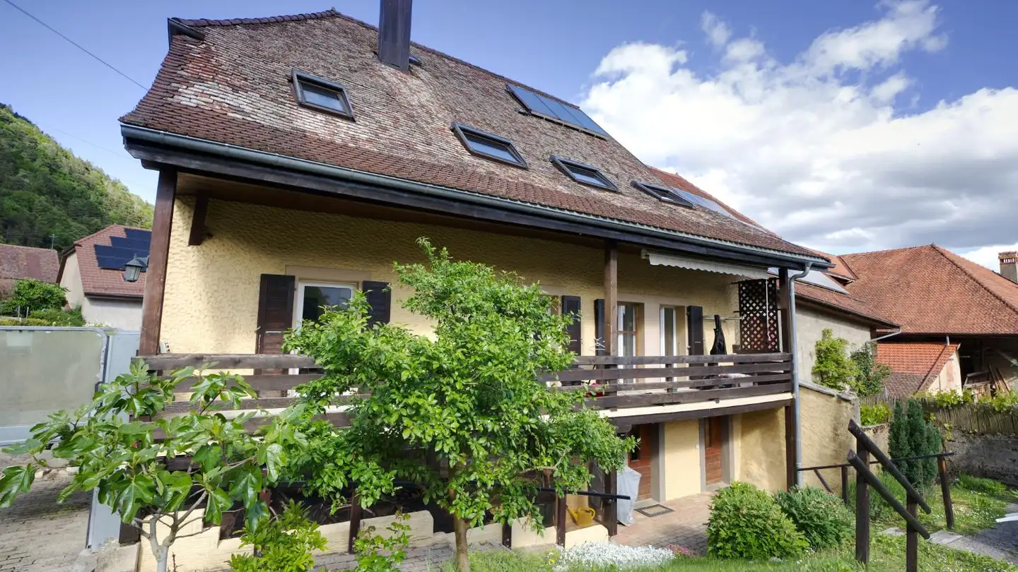 Mischgenutztes Gebäude kaufen - 1446 Baulmes