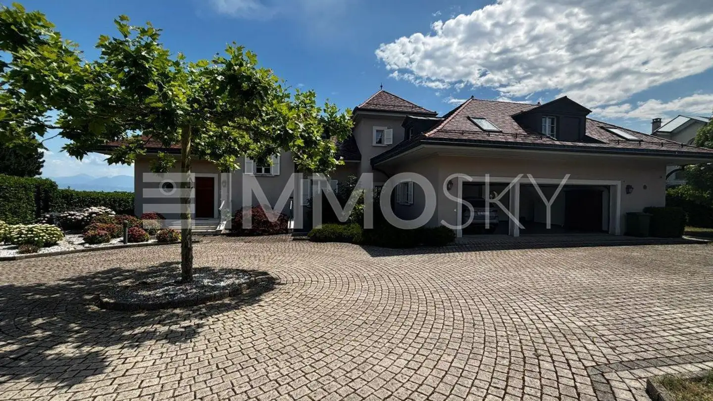 Single house for sale - 1185 Mont-sur-Rolle
