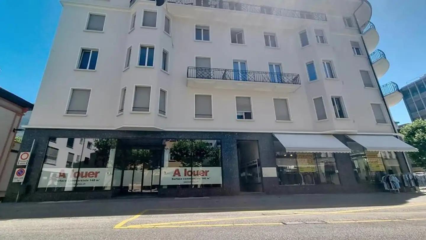 Shop for rent - Rue Du Bourg 2, 3960 Sierre