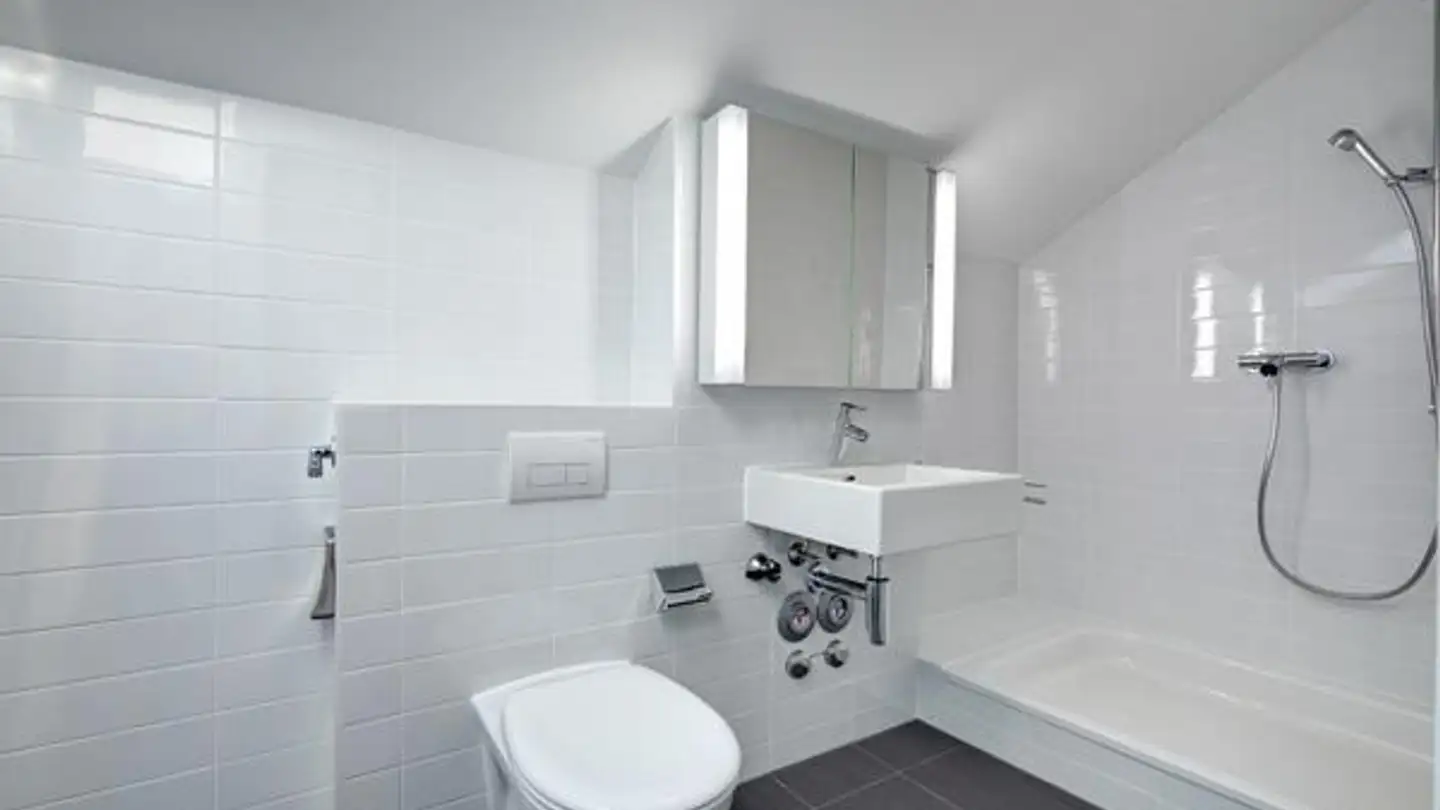 Dachgeschosswohnung mieten - Falkenstrasse 10, 4103 Bottmingen - Foto 4