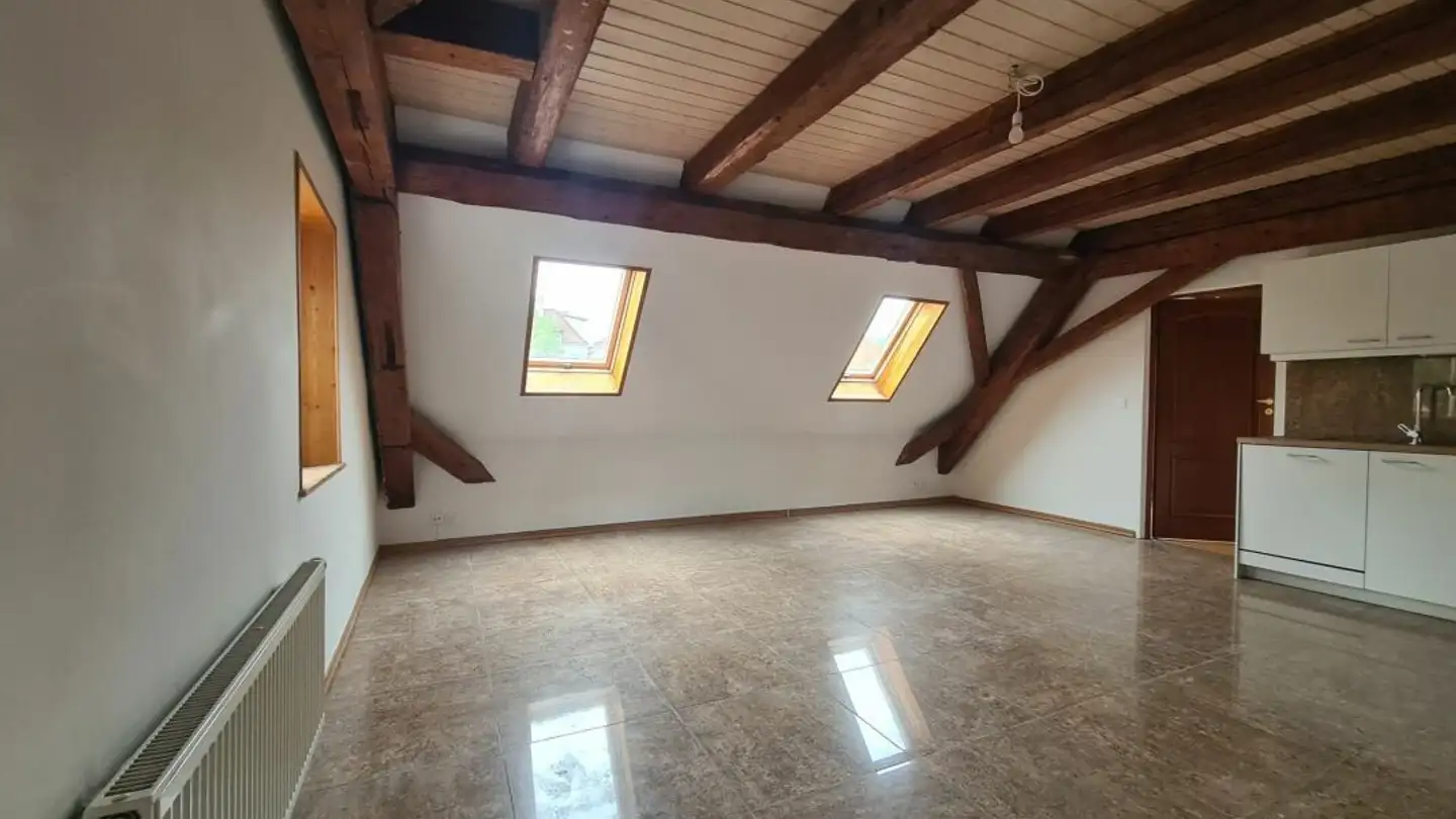 Apartment for rent - Rue De L'hôtel-De-Ville, 2300 La Chaux-de-Fonds - Photo 2
