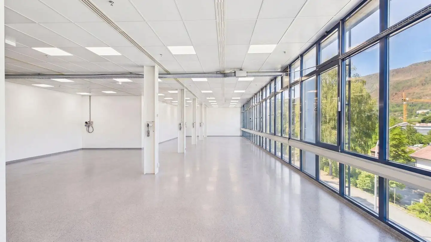 Gewerbe mieten - Büttenbergweg 19, 2542 Pieterlen - Foto 2