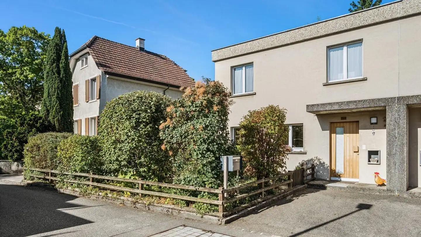 Row house for sale - Steinweg, 4147 Aesch BL