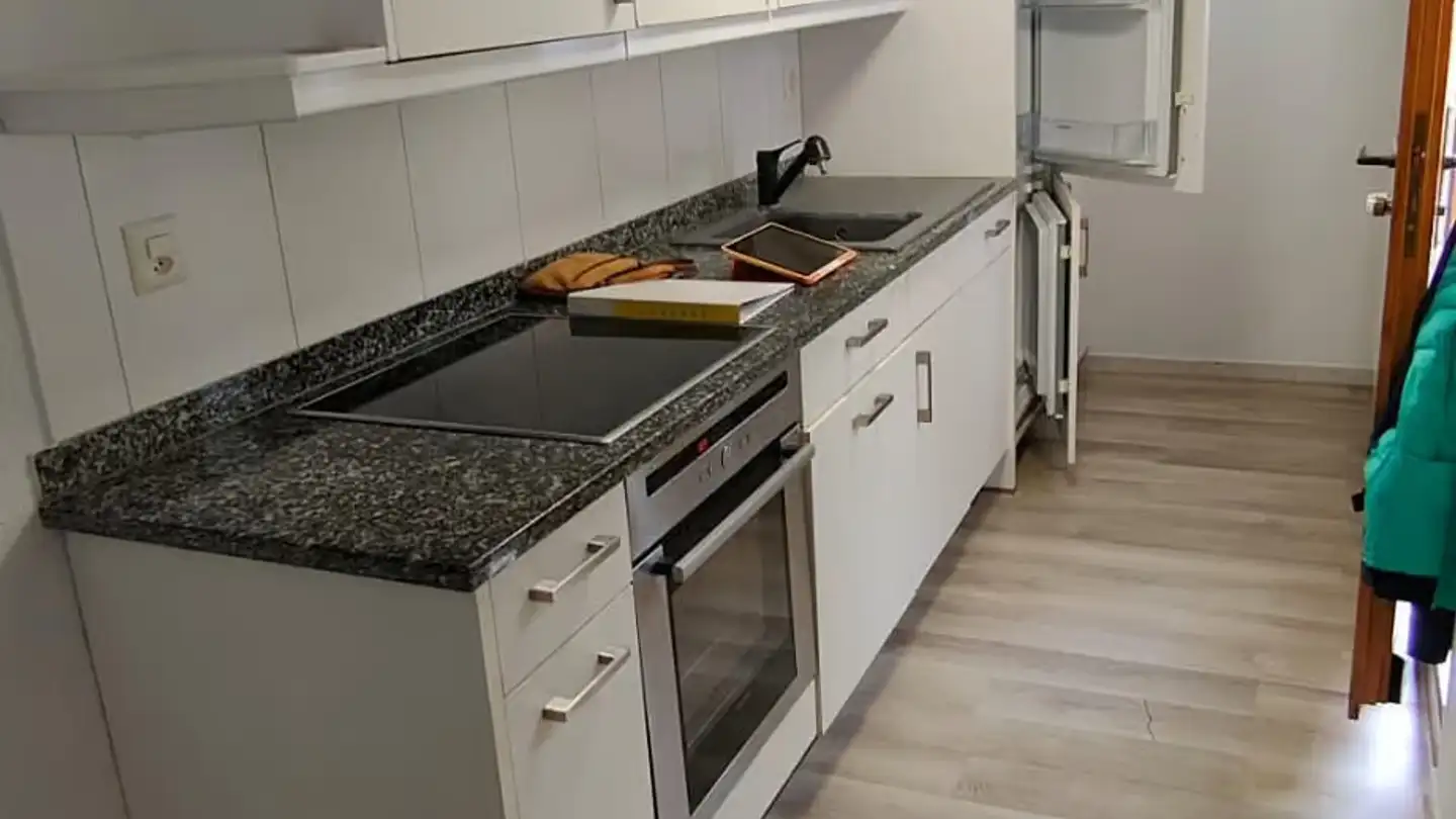 Apartment for rent - 8753 Mollis