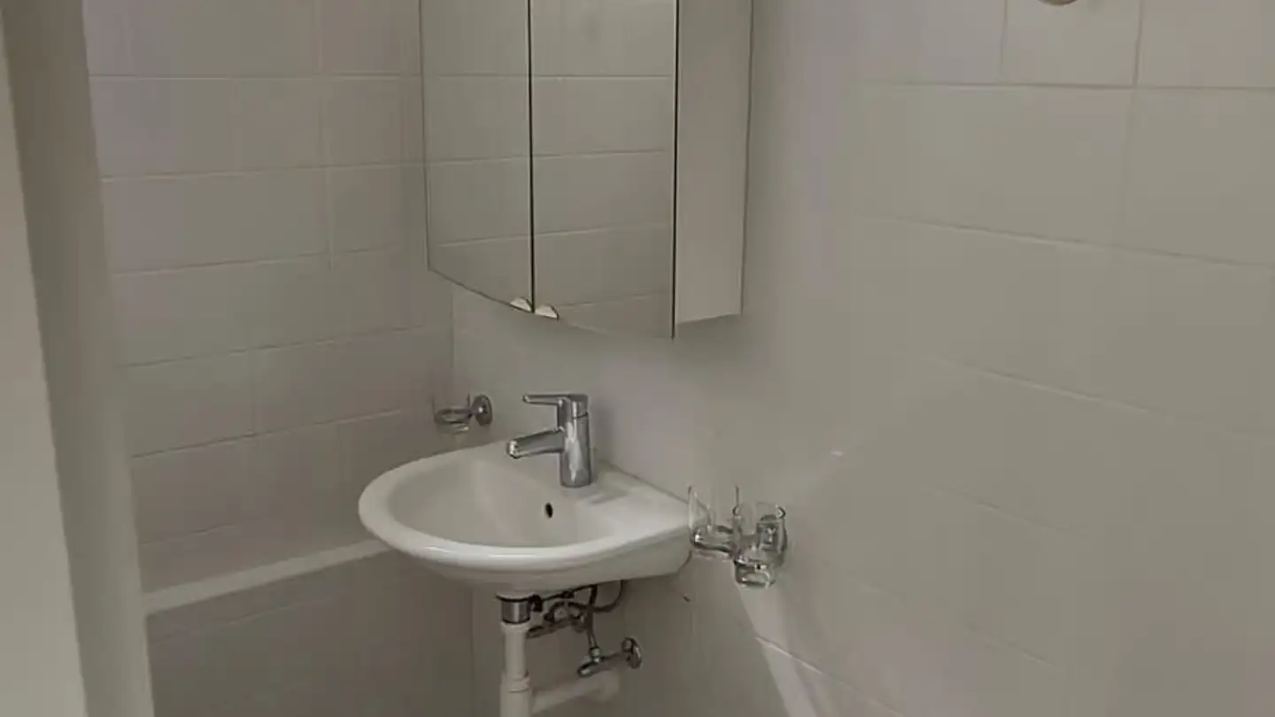 Apartment for rent - 8753 Mollis - Photo 2