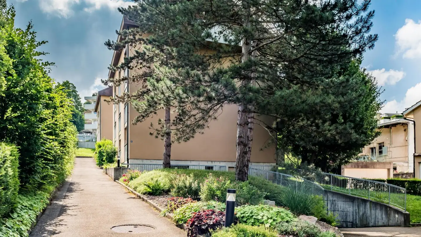 Tiefgaragenstellplatz mieten - Bottmingerstrasse 9, 4102 Binningen