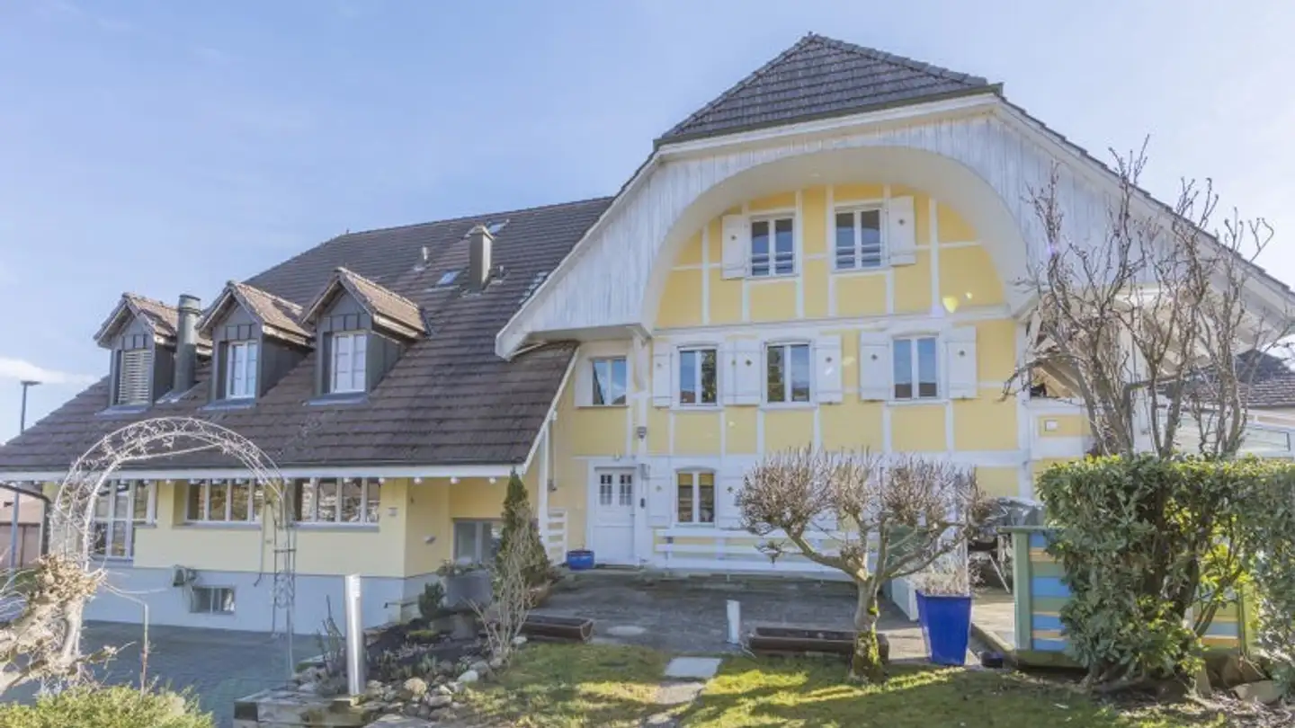 Wohnung mieten - Dorfstrasse 32, 2577 Finsterhennen - Foto 2