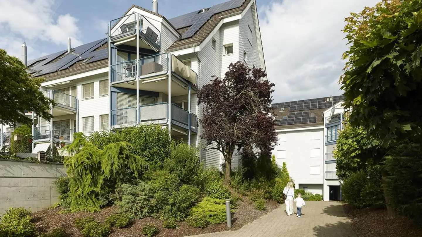 Tiefgaragenstellplatz mieten - Hohenstieglen 23, 8152 Glattbrugg