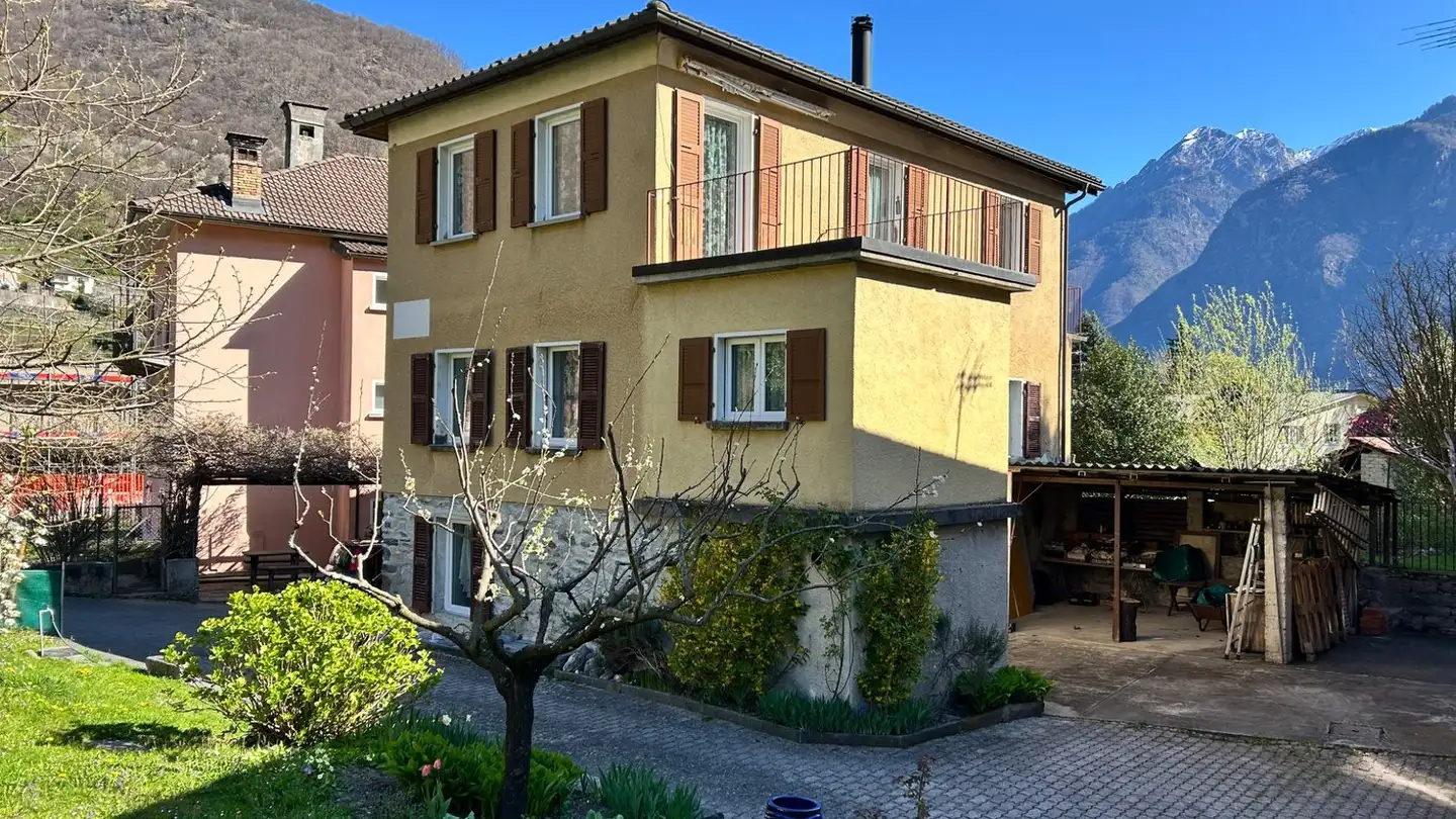 Casa singola in vendita - Strada De San Fedee 5, 6535 Roveredo GR