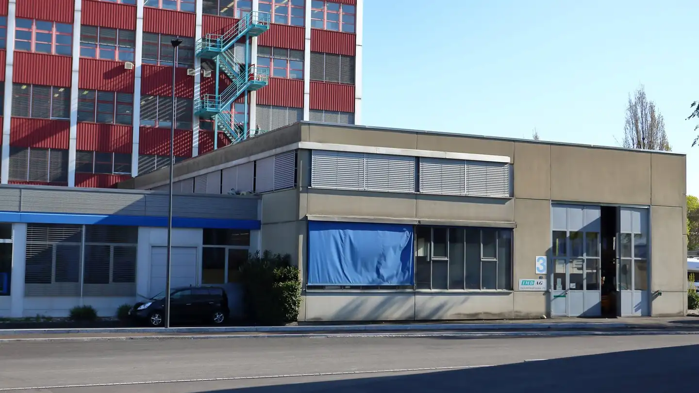 Commercial à louer - Industriestrasse 26, 2555 Brügg BE
