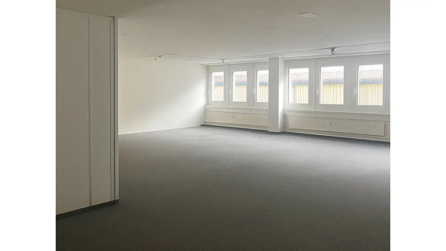 Office space for rent - Bruggacherstrasse 24, 8117 Fällanden - Photo 4