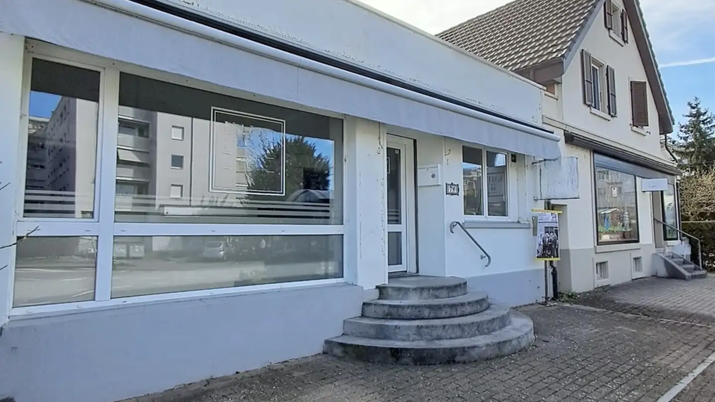 Commerciale in affitto - Schlossstrasse 7, 4133 Pratteln