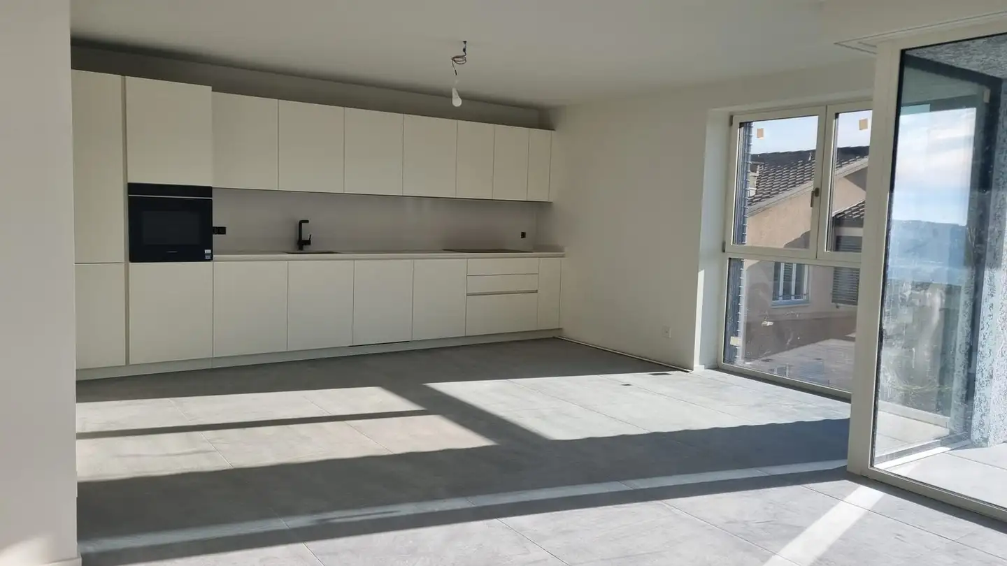 Apartment for rent - 6863 Besazio