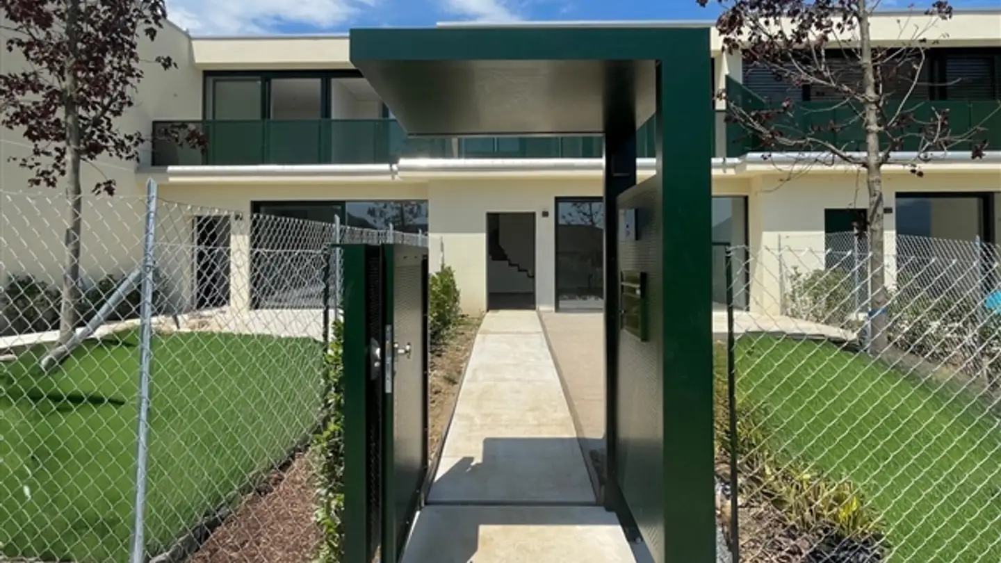 Row house for sale - 6928 Manno - Photo 2