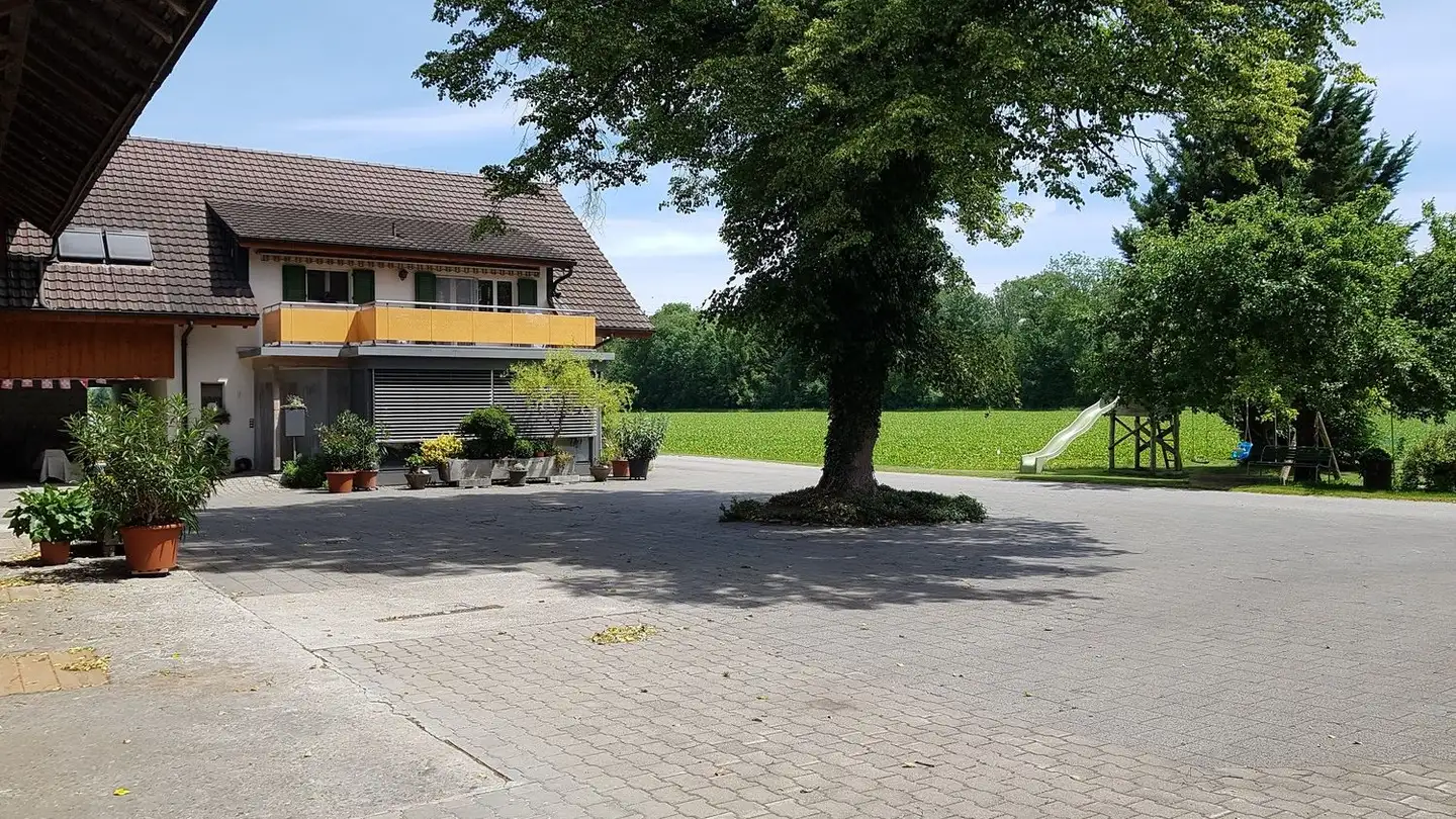 Apartment for rent - 3252 Worben - Photo 2