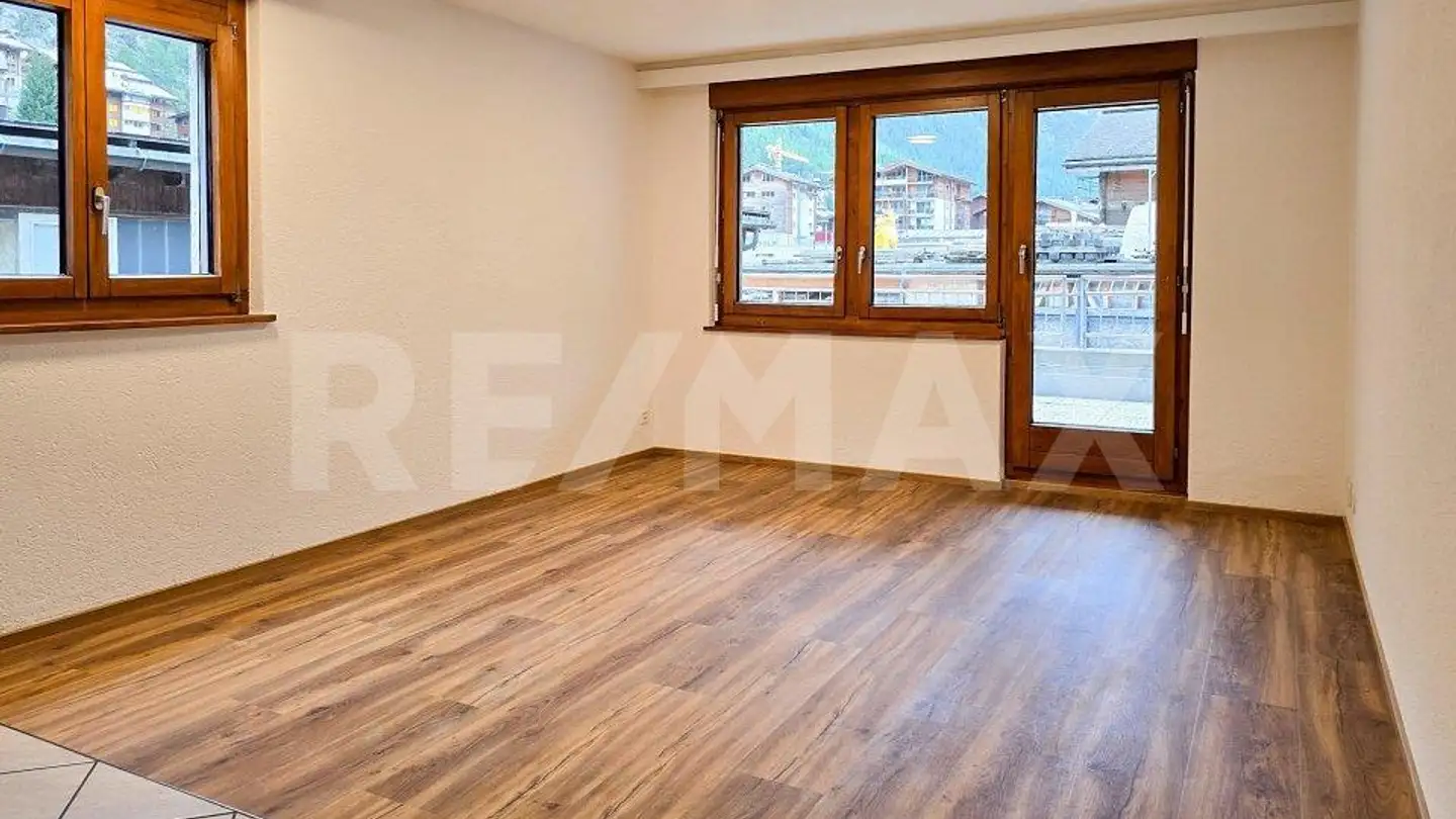 Apartment for sale - 3920 Zermatt - Photo 2