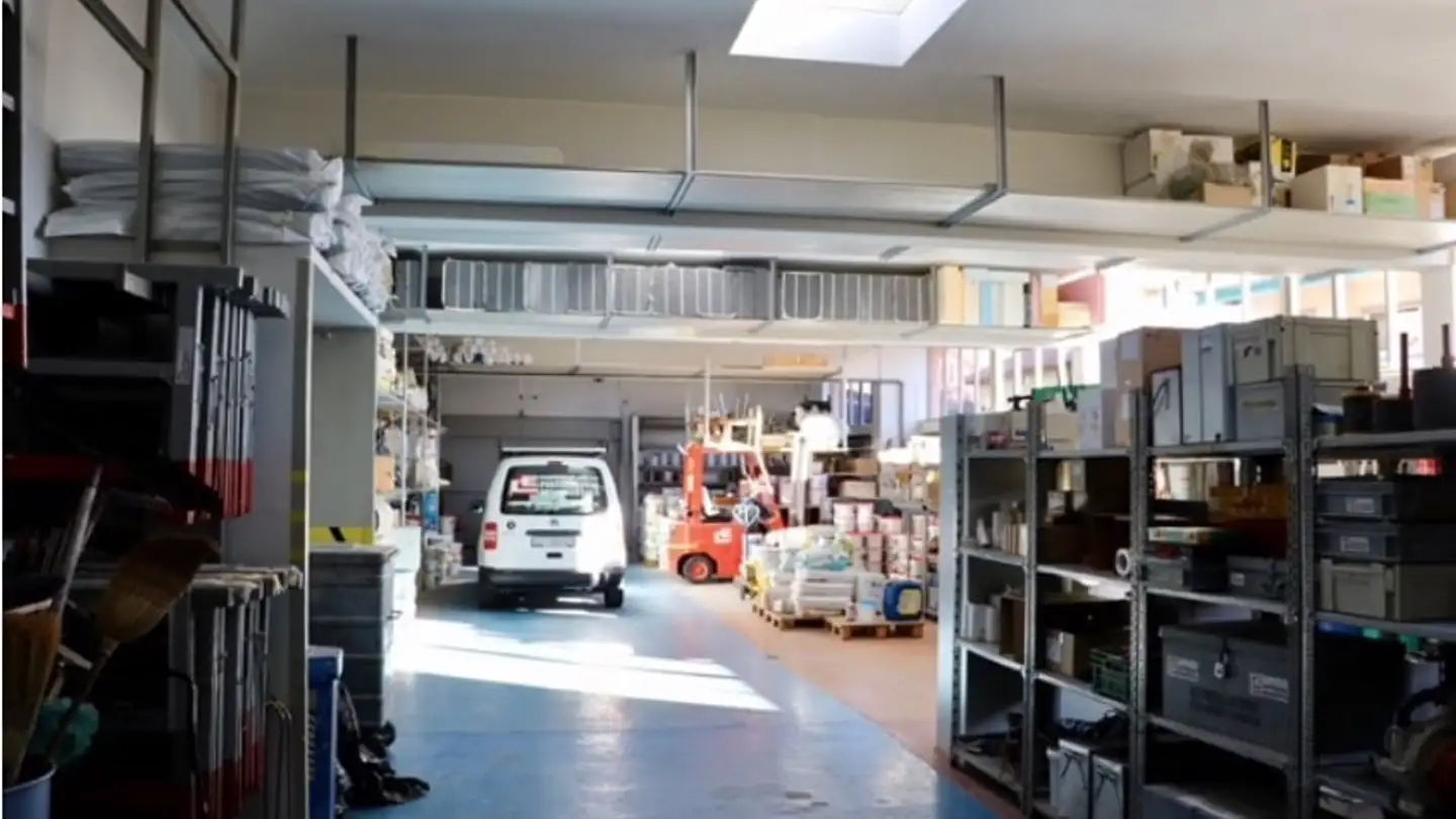Industrial property for rent - 6828 Balerna - Photo 2